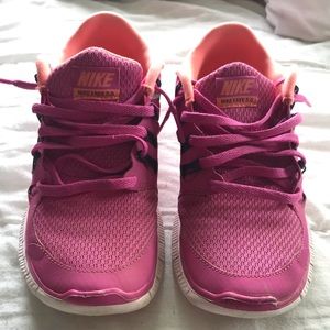 Pink Nike free run 5.0